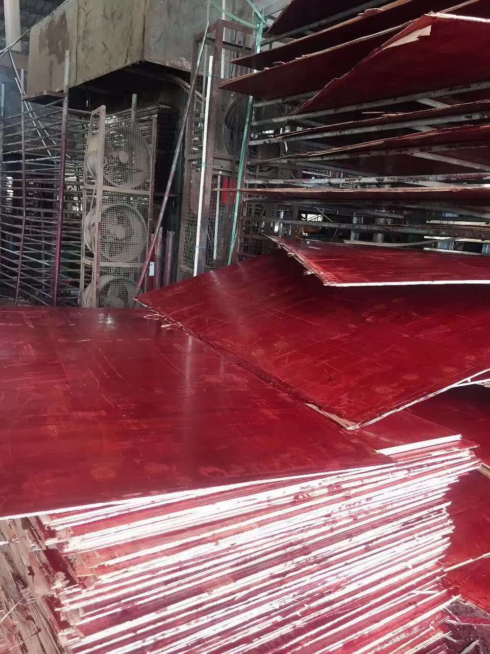 廠家直銷建筑模板，彩色瀝青專用鐵紅，色粉